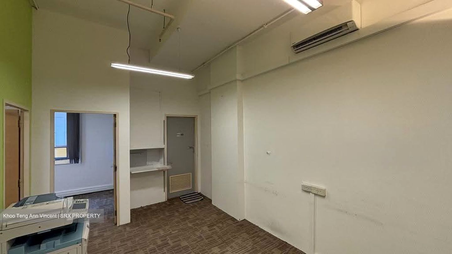 Solstice Business Center (D19), Factory #607279961